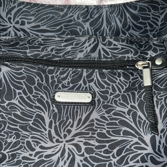 Baggallini Black Crossbody Bag with Elegant Textured Design - Picture 15 of 15